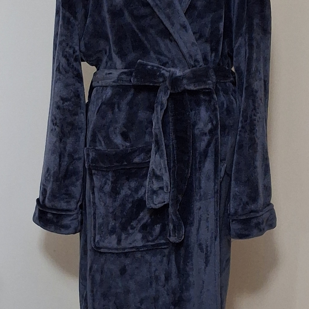 Luxurious Navy Plush Robe - Picture 2 of 7
